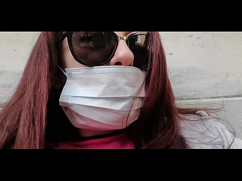 ❤️ Nicoletta heyfa xwe ji cîrana xwe hildide û di garaja wî de dişewite (Karantîna Italiantalî ya Taybet Covid19) ❤️ Super porno li me